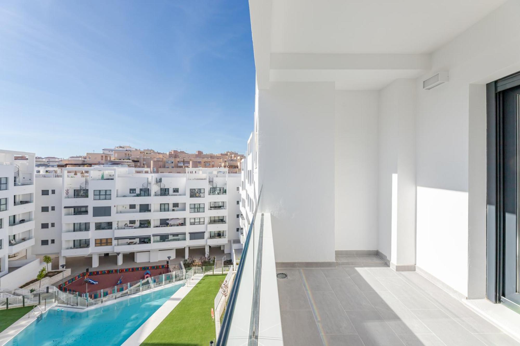 Casa Esmeralda, 7 Min To Beach, Garage