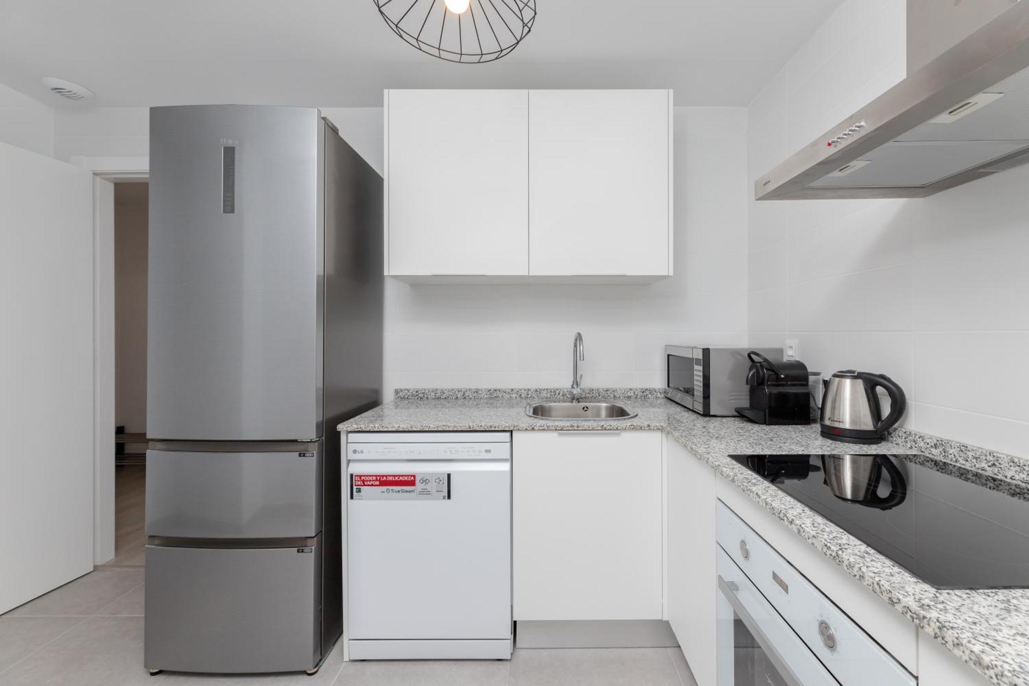 Appartement Casa Esmeralda, 7 Min To Beach, Garage