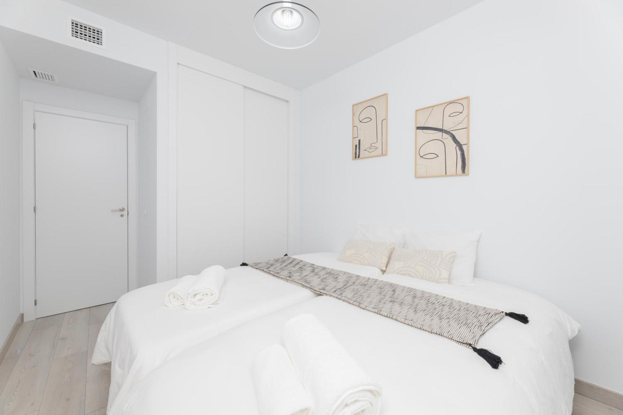 Appartement Casa Esmeralda, 7 Min To Beach, Garage